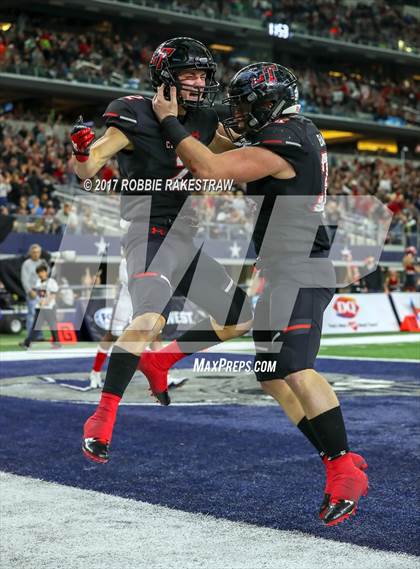 Thumbnail 3 in Allen vs. Lake Travis (UIL 6A Division 1 Final) photogallery.