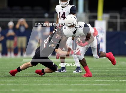 Thumbnail 2 in Allen vs. Lake Travis (UIL 6A Division 1 Final) photogallery.