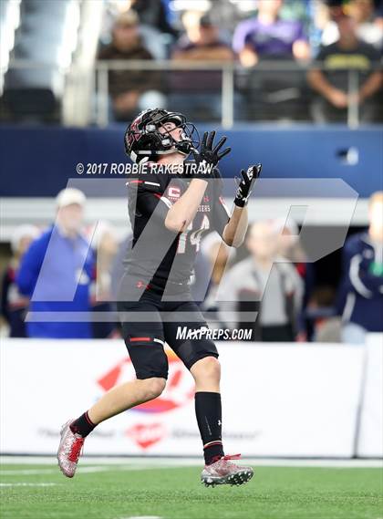 Thumbnail 2 in Allen vs. Lake Travis (UIL 6A Division 1 Final) photogallery.