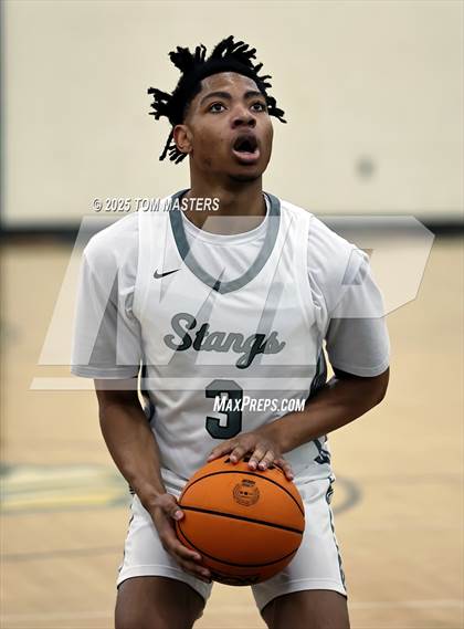 Thumbnail 2 in Morrow vs Crest (Border Classic) photogallery.