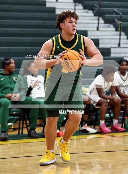 Thumbnail 1 in Morrow vs Crest (Border Classic) photogallery.