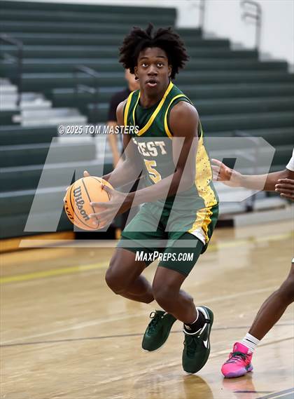 Thumbnail 1 in Morrow vs Crest (Border Classic) photogallery.