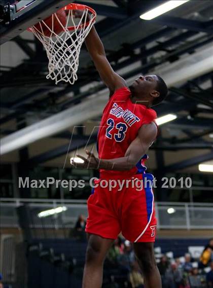 Thumbnail 3 in Monroe County Senior All-Star Game (Section 5) photogallery.