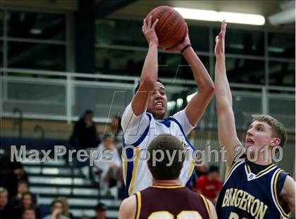 Thumbnail 2 in Monroe County Senior All-Star Game (Section 5) photogallery.