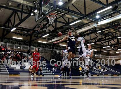 Thumbnail 2 in Monroe County Senior All-Star Game (Section 5) photogallery.