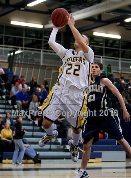 Thumbnail 1 in Monroe County Senior All-Star Game (Section 5) photogallery.