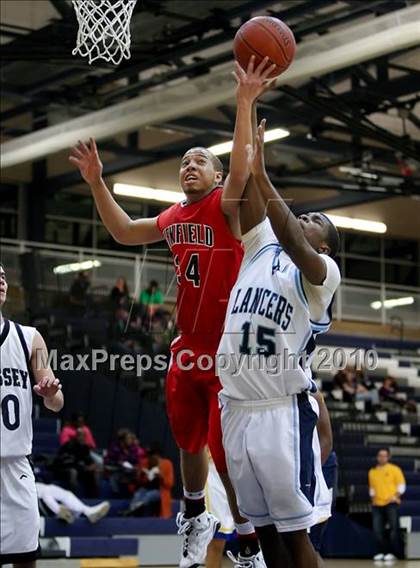 Thumbnail 1 in Monroe County Senior All-Star Game (Section 5) photogallery.