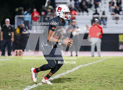 Thumbnail 3 in Lake Gibson vs. Palmetto (FHSAA Class 6A Regional Final) photogallery.