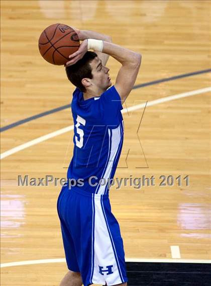 Thumbnail 2 in Highlands vs. Dixie Heights (KHSAA Ninth Region Quarterfinals) photogallery.