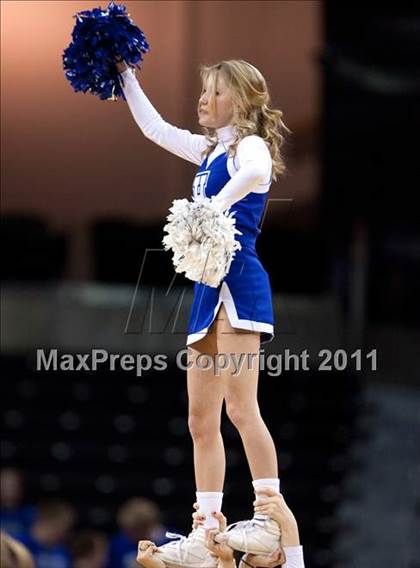 Thumbnail 2 in Highlands vs. Dixie Heights (KHSAA Ninth Region Quarterfinals) photogallery.