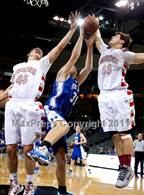 Photo from the gallery "Highlands vs. Dixie Heights (KHSAA Ninth Region Quarterfinals)"