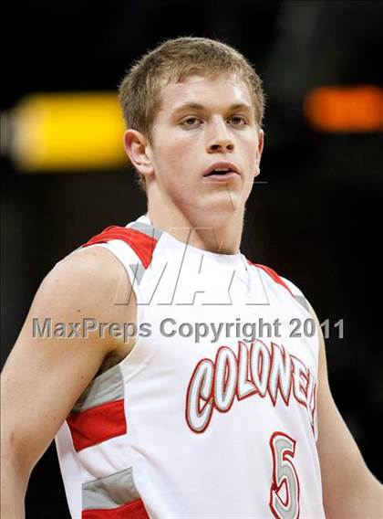 Thumbnail 3 in Highlands vs. Dixie Heights (KHSAA Ninth Region Quarterfinals) photogallery.