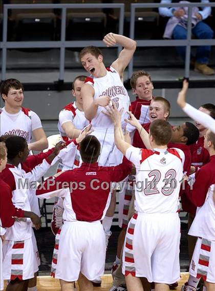 Thumbnail 3 in Highlands vs. Dixie Heights (KHSAA Ninth Region Quarterfinals) photogallery.