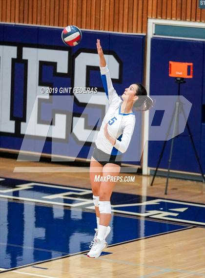 Thumbnail 1 in Miramonte @ Acalanes photogallery.