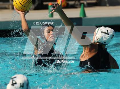 Thumbnail 2 in Albany vs Moreau Catholic (Battle of the Bay) photogallery.