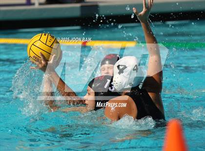 Thumbnail 3 in Albany vs Moreau Catholic (Battle of the Bay) photogallery.