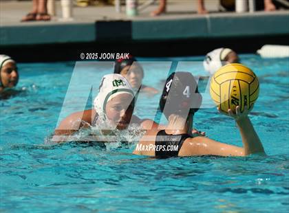 Thumbnail 2 in Albany vs Moreau Catholic (Battle of the Bay) photogallery.