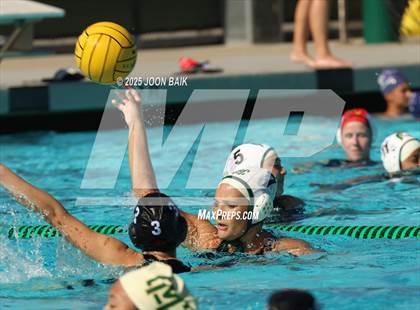 Thumbnail 3 in Albany vs Moreau Catholic (Battle of the Bay) photogallery.