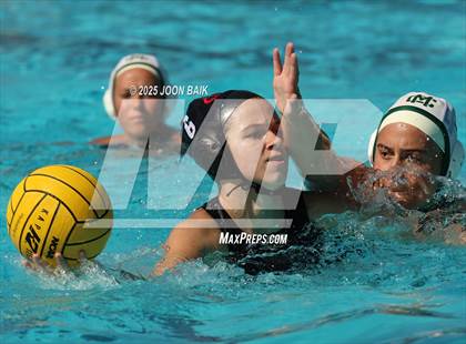 Thumbnail 2 in Albany vs Moreau Catholic (Battle of the Bay) photogallery.