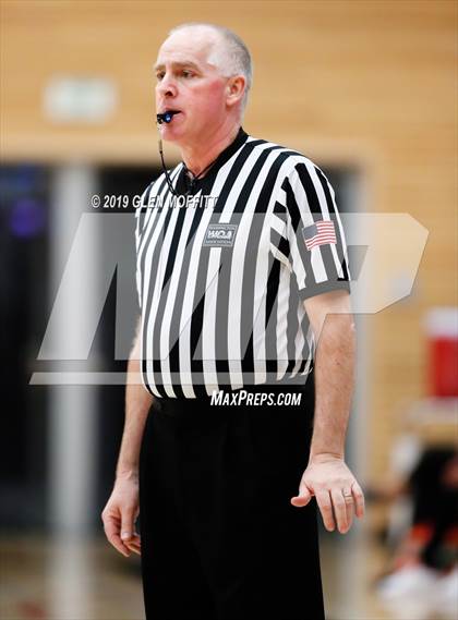 Thumbnail 3 in Liberty vs. LaConner (WIAA 2B Regional Playoff) photogallery.