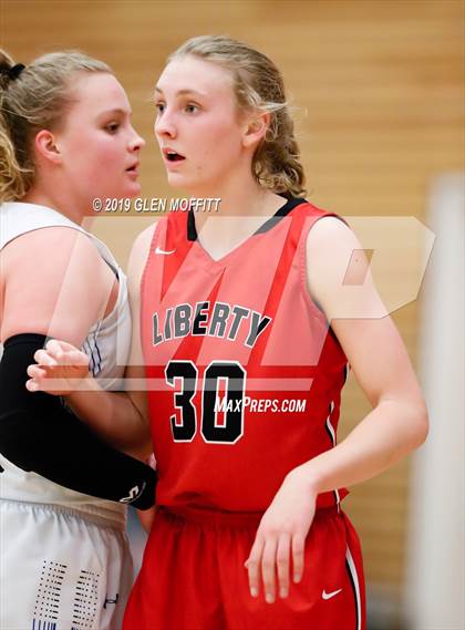 Thumbnail 3 in Liberty vs. LaConner (WIAA 2B Regional Playoff) photogallery.