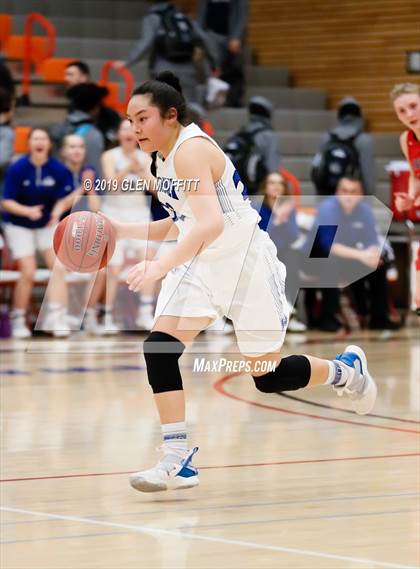 Thumbnail 2 in Liberty vs. LaConner (WIAA 2B Regional Playoff) photogallery.