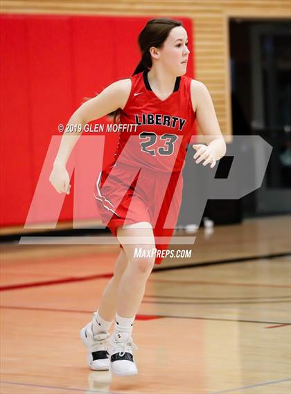 Thumbnail 1 in Liberty vs. LaConner (WIAA 2B Regional Playoff) photogallery.