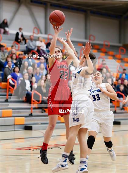 Thumbnail 3 in Liberty vs. LaConner (WIAA 2B Regional Playoff) photogallery.