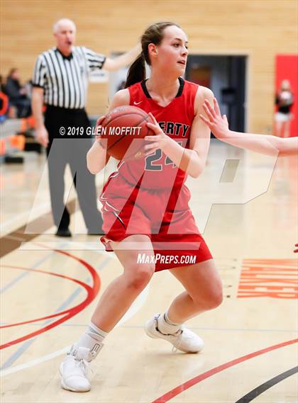 Thumbnail 3 in Liberty vs. LaConner (WIAA 2B Regional Playoff) photogallery.