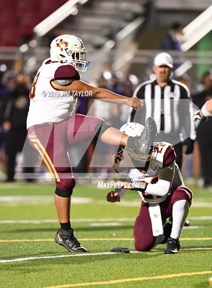 Thumbnail 1 in San Saba vs Collinsville (UIL 2A D1 Area Playoff) photogallery.
