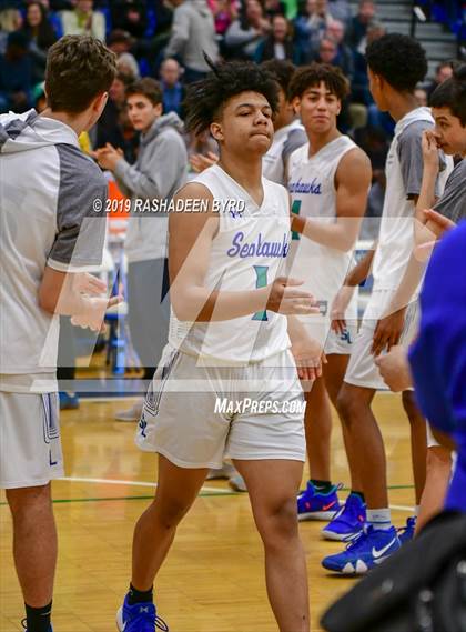 Thumbnail 3 in Osbourn vs. South Lakes (VHSL 6A 2nd Round Playoff)  photogallery.