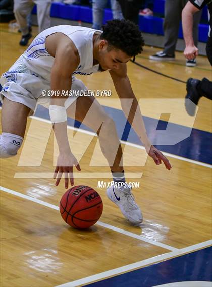 Thumbnail 1 in Osbourn vs. South Lakes (VHSL 6A 2nd Round Playoff)  photogallery.