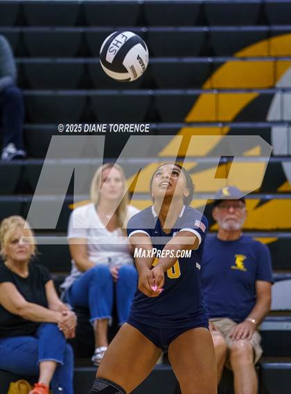 Thumbnail 3 in Crean Lutheran @ Foothill photogallery.