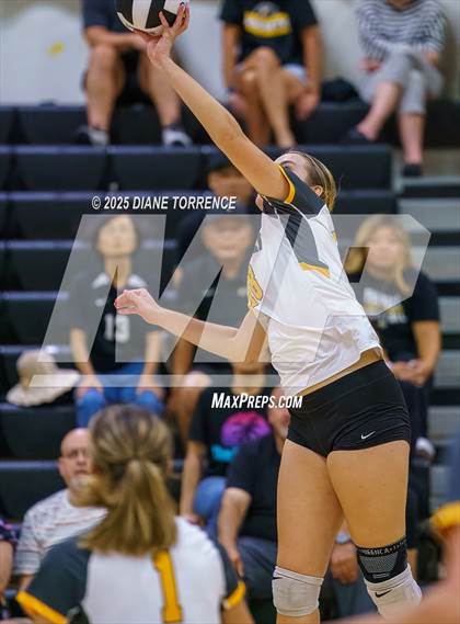 Thumbnail 2 in Crean Lutheran @ Foothill photogallery.