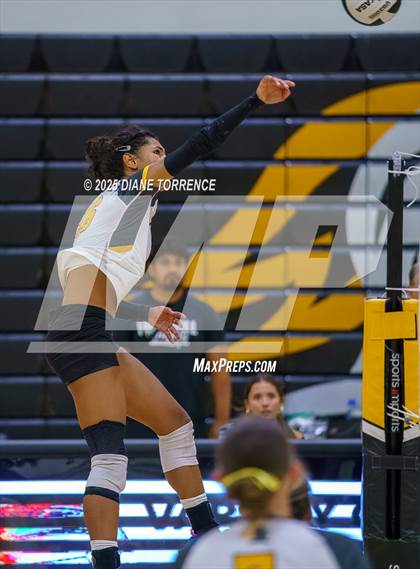 Thumbnail 1 in Crean Lutheran @ Foothill photogallery.