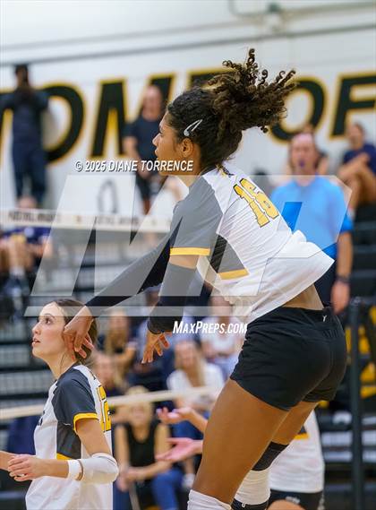 Thumbnail 2 in Crean Lutheran @ Foothill photogallery.