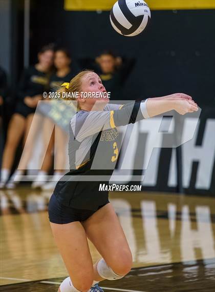 Thumbnail 2 in Crean Lutheran @ Foothill photogallery.