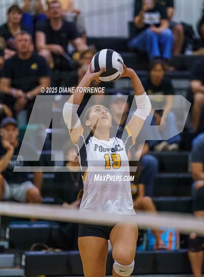 Thumbnail 2 in Crean Lutheran @ Foothill photogallery.