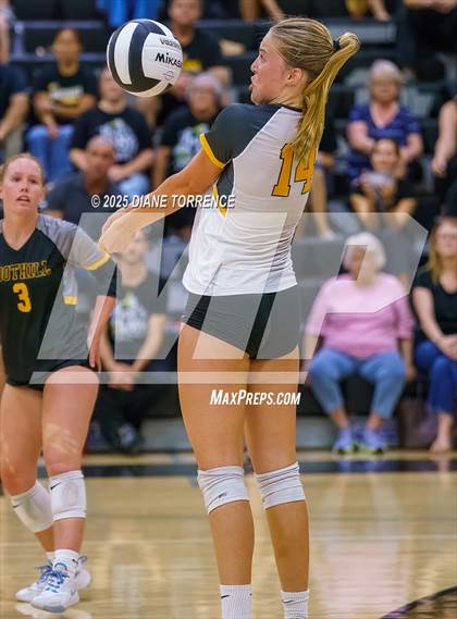 Thumbnail 1 in Crean Lutheran @ Foothill photogallery.