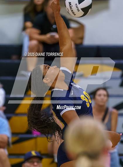 Thumbnail 1 in Crean Lutheran @ Foothill photogallery.