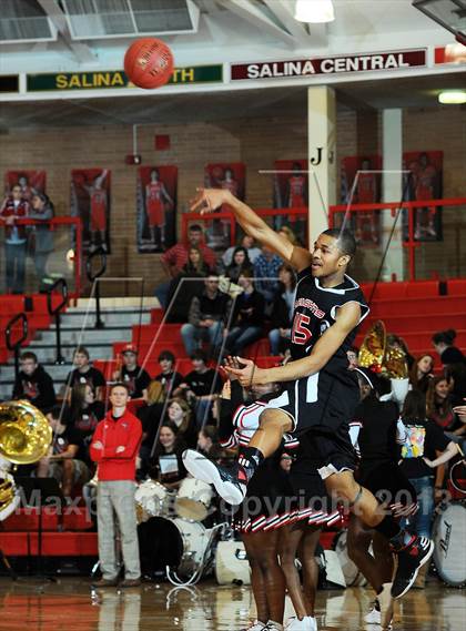 Thumbnail 2 in Wichita Heights @ McPherson (McPherson Invitational) photogallery.