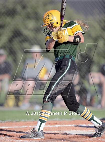 Thumbnail 2 in Lutcher vs Cecilia (LHSAA 4A 1st Round Playoff) photogallery.