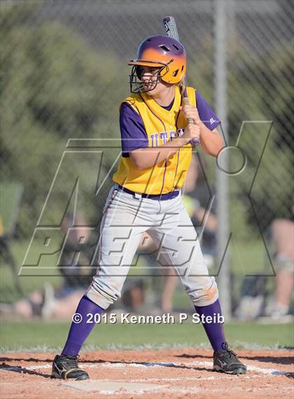 Thumbnail 3 in Lutcher vs Cecilia (LHSAA 4A 1st Round Playoff) photogallery.