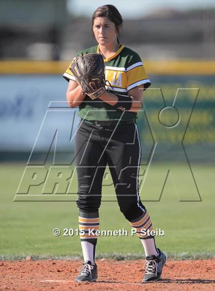 Thumbnail 2 in Lutcher vs Cecilia (LHSAA 4A 1st Round Playoff) photogallery.