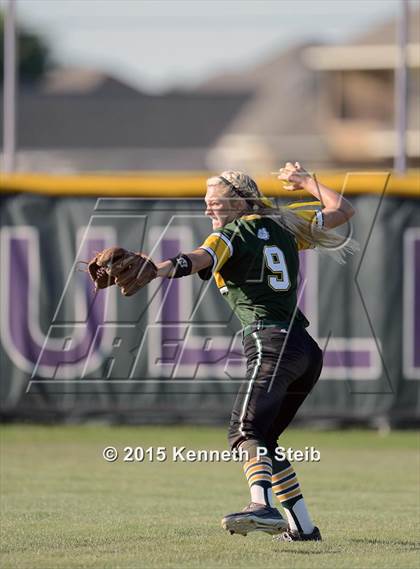 Thumbnail 3 in Lutcher vs Cecilia (LHSAA 4A 1st Round Playoff) photogallery.