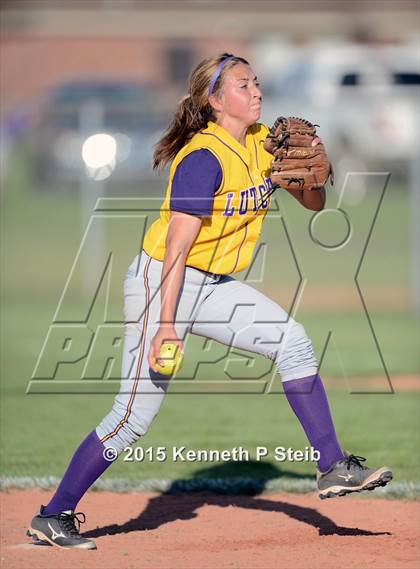 Thumbnail 2 in Lutcher vs Cecilia (LHSAA 4A 1st Round Playoff) photogallery.