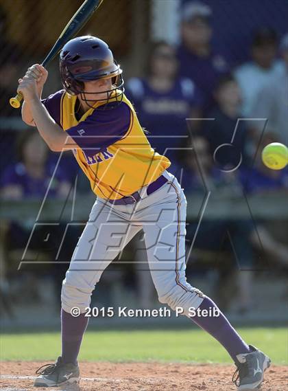 Thumbnail 2 in Lutcher vs Cecilia (LHSAA 4A 1st Round Playoff) photogallery.