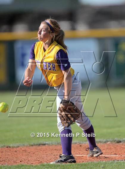 Thumbnail 2 in Lutcher vs Cecilia (LHSAA 4A 1st Round Playoff) photogallery.