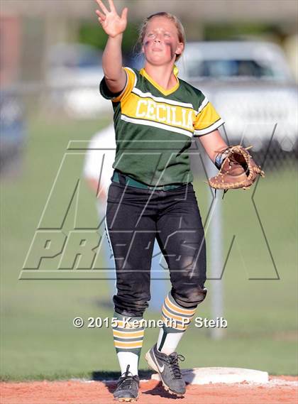 Thumbnail 2 in Lutcher vs Cecilia (LHSAA 4A 1st Round Playoff) photogallery.