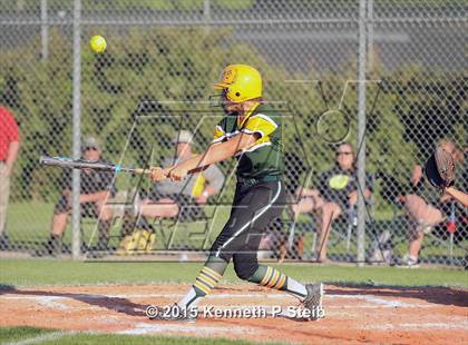 Thumbnail 1 in Lutcher vs Cecilia (LHSAA 4A 1st Round Playoff) photogallery.